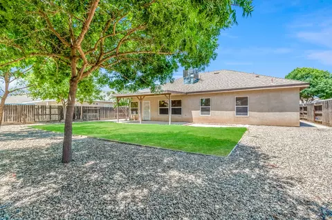 Exterior - 530 Village Ct, Exeter, CA 93221 photo 6 of 7