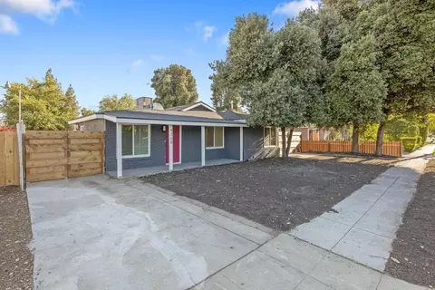 4768 E Hammond Ave, Fresno, CA 93705
