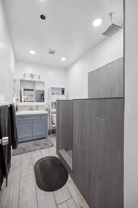 Bath - 3955 E Balch Ave, Fresno, CA 93702 photo 1 of 2