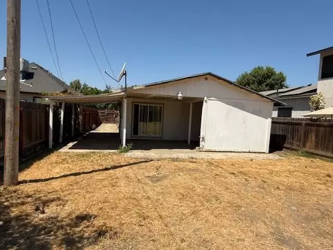 Exterior - 233 N C St, Exeter, CA 93221 photo 4 of 4
