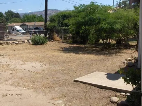 Exterior - 35261 Pine Dr, Springville, CA 93265 photo 3 of 5