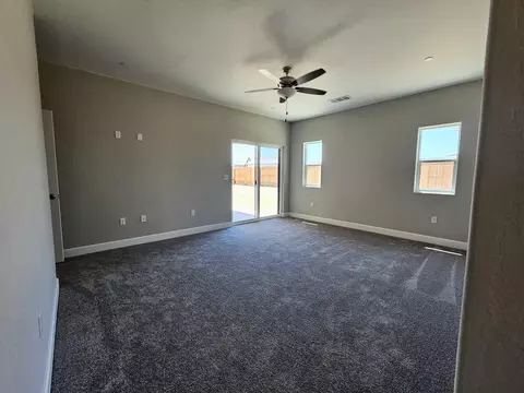 949 E Harter Dr, Visalia, CA 93292 photo 6