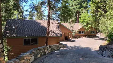 54888 Chinquapin Dr, Sequoia Crest, CA 93265