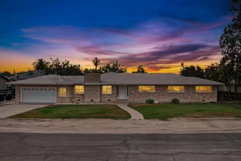 3747 W Paloma St, Riverdale, CA 93656