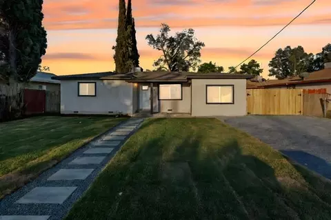 916 N Mooney Blvd, Visalia, CA 93291