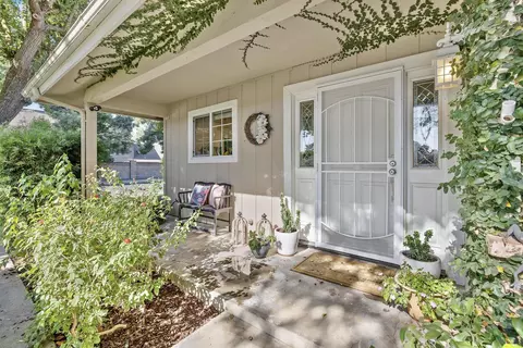Exterior - 514 S Francis Ave, Exeter, CA 93221 photo 3 of 21