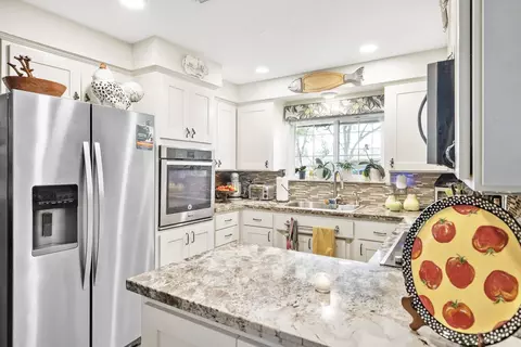 Kitchen - 514 S Francis Ave, Exeter, CA 93221 photo 3 of 3