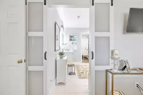 Entry Way - 514 S Francis Ave, Exeter, CA 93221 photo 4 of 4