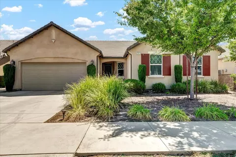 2016 N Stokes Ct, Visalia, CA 93291