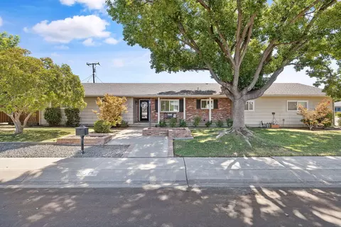 1834 S Redwood St, Visalia, CA 93277