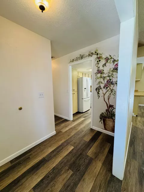 Entry Way - 1433 Janet Dr, Exeter, CA 93221 photo 2 of 3