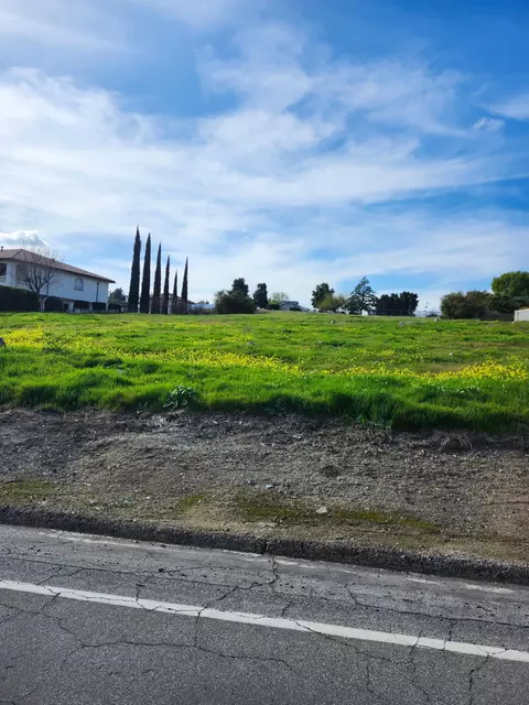 lot Apt 120 High Sierra Dr, Exeter, CA 93221
