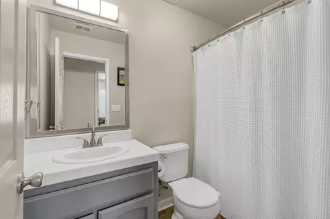 Bath - 3812 E Auburn Dr, Visalia, CA 93292 photo 1 of 3