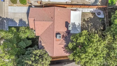 View/Area - 3812 E Auburn Dr, Visalia, CA 93292 photo 2 of 3