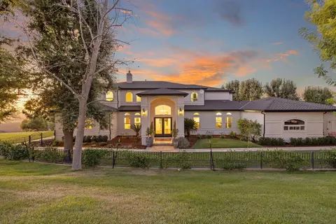 186 High Sierra Dr, Exeter, CA 93221