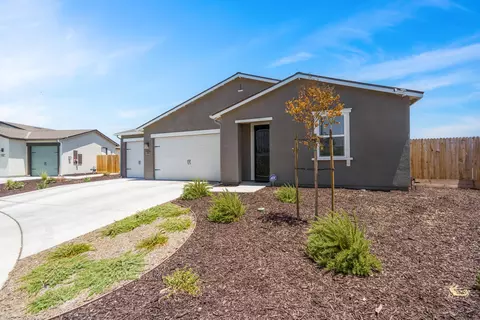 14300 Shady Tree Ct, Bakersfield, CA 93314