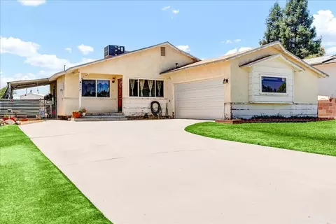 4825 Putter Ln, Bakersfield, CA 93308