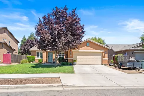 212 N Casablanca St, Visalia, CA 93292