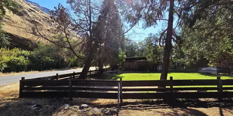 Exterior - 42690 Heidi Dr, Three Rivers, CA 93271 photo 5 of 26