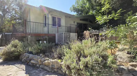 Exterior - 42690 Heidi Dr, Three Rivers, CA 93271 photo 2 of 26