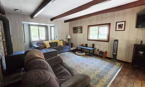 Living - 42690 Heidi Dr, Three Rivers, CA 93271 photo 5 of 5