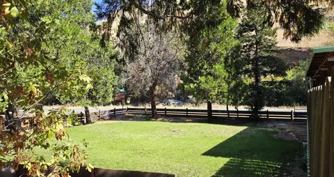 Exterior - 42690 Heidi Dr, Three Rivers, CA 93271 photo 8 of 26