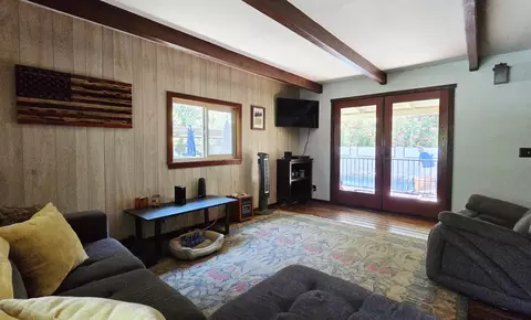 Living - 42690 Heidi Dr, Three Rivers, CA 93271 photo 2 of 5