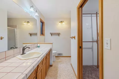 Bath - 43600 Kaweah River Drive Dr, Three Rivers, CA 93271 photo 1 of 7