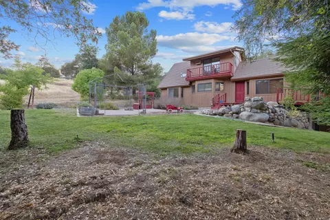 Exterior - 43600 Kaweah River Drive Dr, Three Rivers, CA 93271 photo 18 of 27