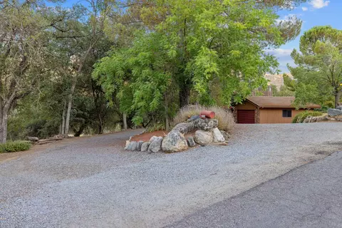 Exterior - 43600 Kaweah River Drive Dr, Three Rivers, CA 93271 photo 3 of 27