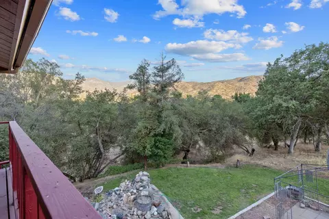 Exterior - 43600 Kaweah River Drive Dr, Three Rivers, CA 93271 photo 11 of 27