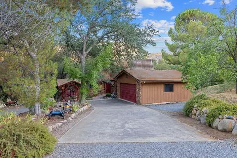Exterior - 43600 Kaweah River Drive Dr, Three Rivers, CA 93271 photo 2 of 27
