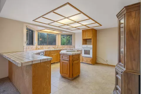 Kitchen - 43600 Kaweah River Drive Dr, Three Rivers, CA 93271 photo 1 of 4