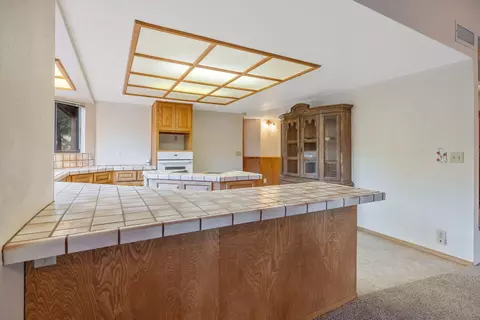 Kitchen - 43600 Kaweah River Drive Dr, Three Rivers, CA 93271 photo 2 of 4
