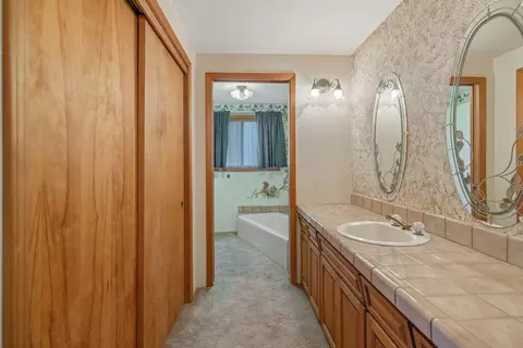 Bath - 43600 Kaweah River Drive Dr, Three Rivers, CA 93271 photo 5 of 7