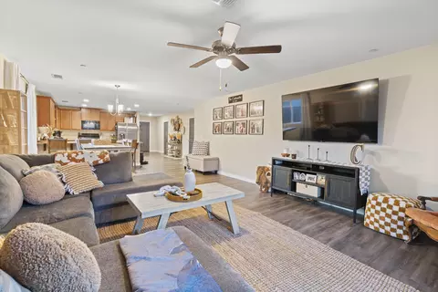 2255 Chism Ave, Tulare, CA 93274 photo 9