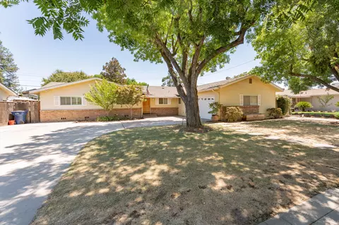 800 N Terrace Park St, Tulare, CA 93274
