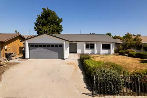 4638 W Walnut Ave, Visalia, CA 93277