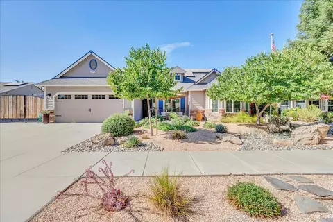 3230 W Modoc Ave, Visalia, CA 93291