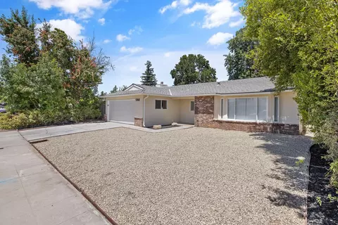 5168 W Austin Way, Fresno, CA 93722
