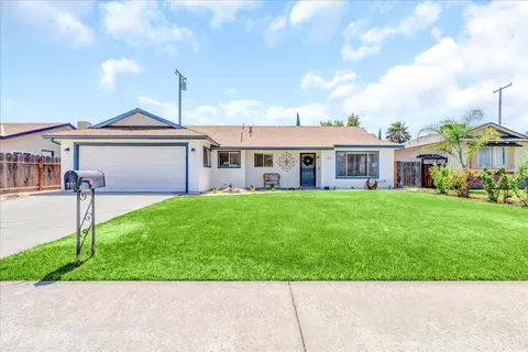 701 W Theta Ave, Porterville, CA 93257