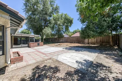 2536 Barstow Ave, Clovis, CA 93611 photo 30