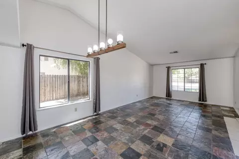 2536 Barstow Ave, Clovis, CA 93611 photo 6