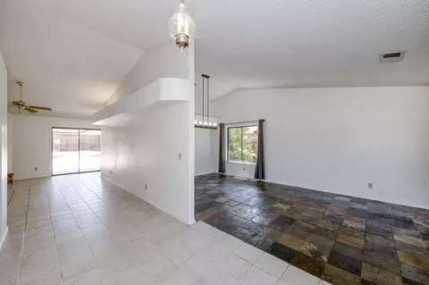 2536 Barstow Ave, Clovis, CA 93611 photo 5