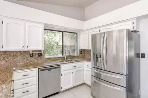 2536 Barstow Ave, Clovis, CA 93611 photo 15