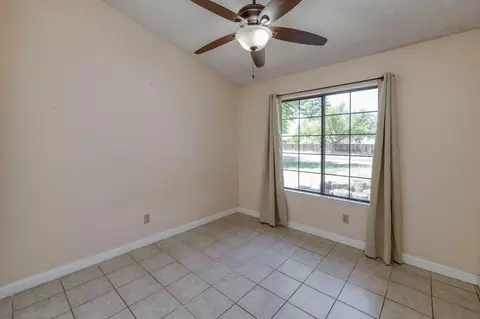 2536 Barstow Ave, Clovis, CA 93611 photo 17