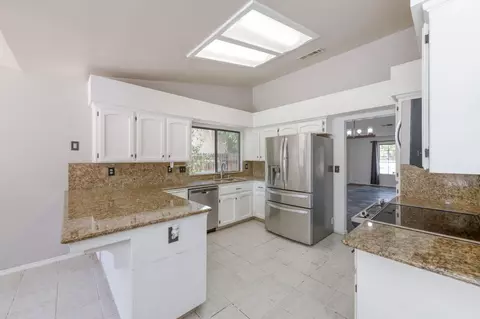 2536 Barstow Ave, Clovis, CA 93611 photo 12