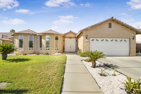 1116 W Forest Ave, Porterville, CA 93257