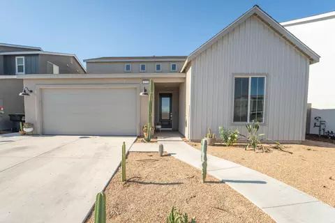 3235 E Howard Ave, Visalia, CA 93292
