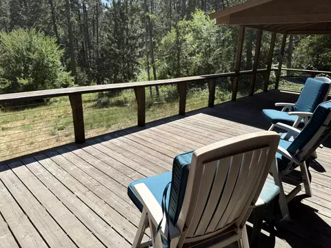 Exterior - 657 Loop Dr, Springville, CA 93265 photo 4 of 8